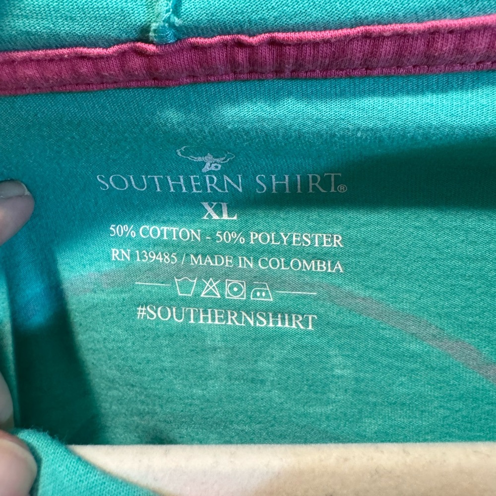Souther Shirt Long Sleeve with hood - Women’s XL - Picture 3 of 3